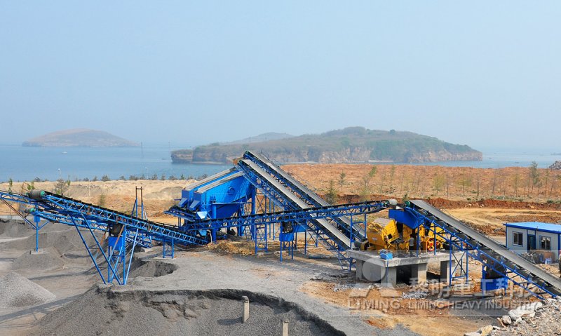 機制砂生產(chǎn)現(xiàn)場 機制砂生產(chǎn)現(xiàn)場